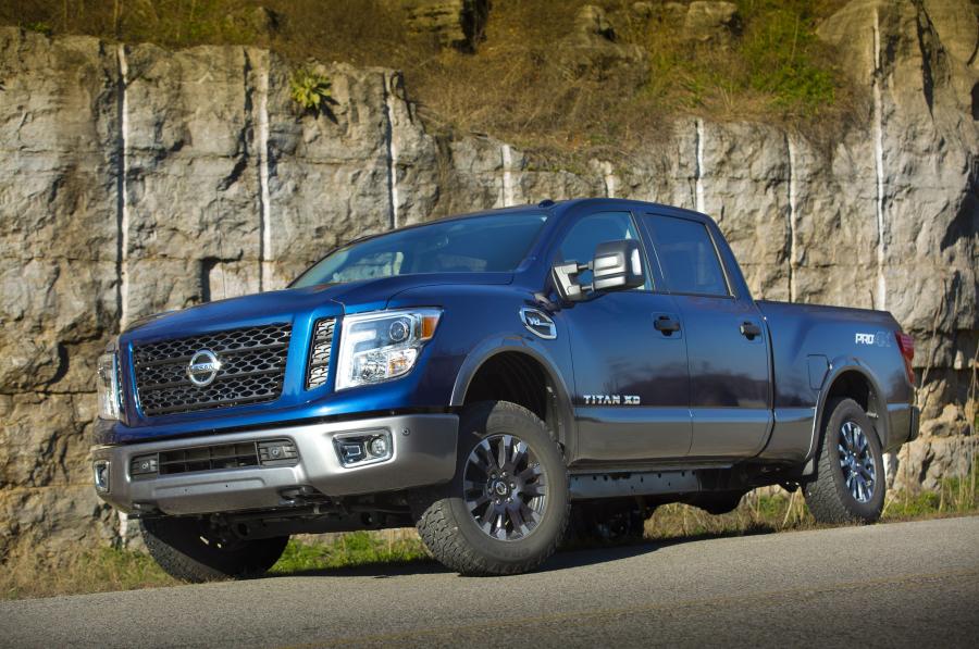  Nissan Titan XD PRO-4X Crew Cab 2015 года  (фото 36 из 39)